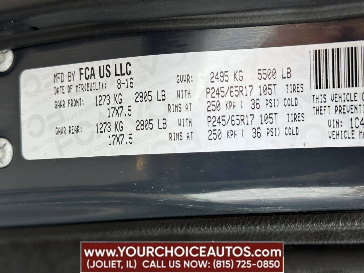 Used 2017 Jeep Cherokee Trailhawk w/ Cold Weather Group image 18
