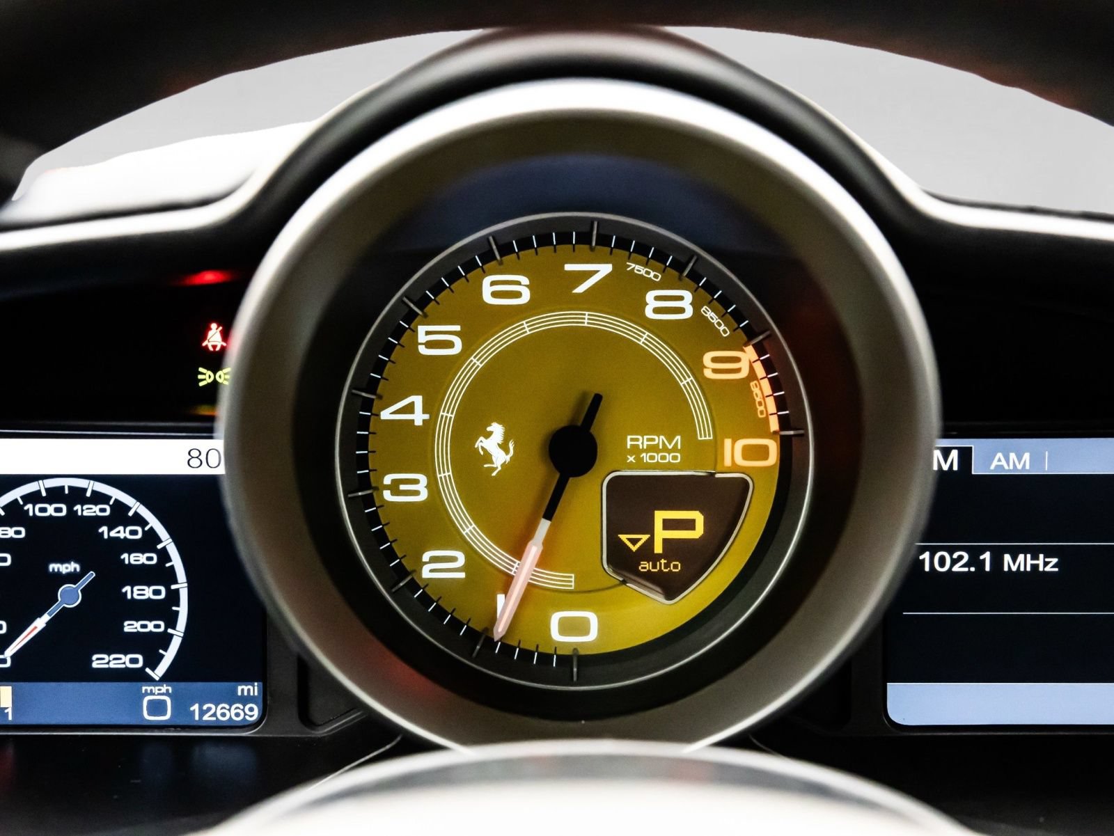 Used 2012 Ferrari 458 Italia Coupe RWD image 29