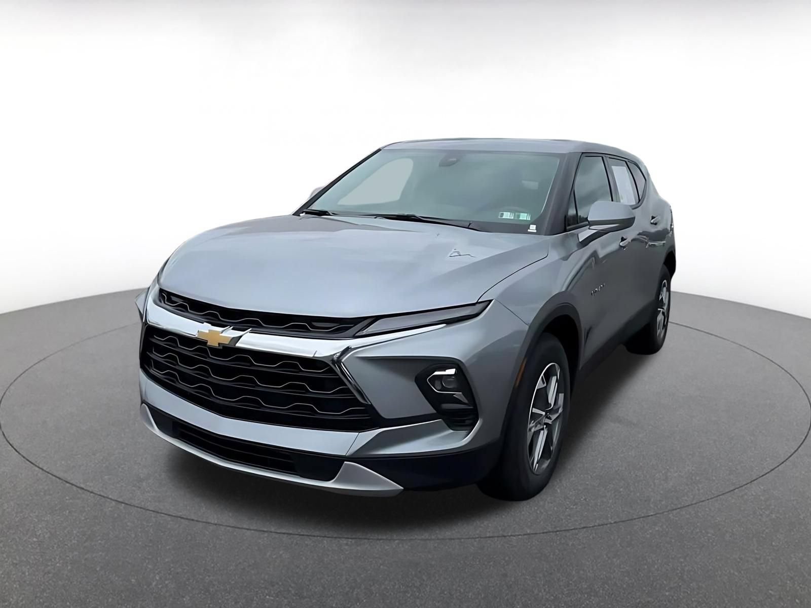 Used 2026 Chevrolet Blazer LT FWD image 6