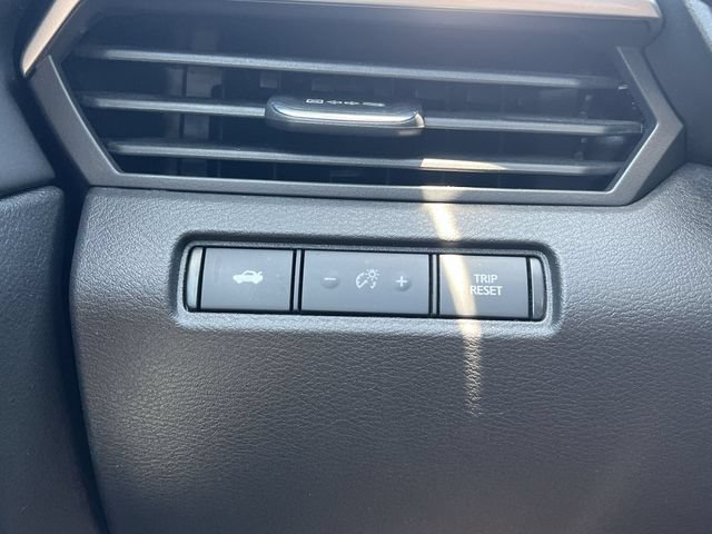 Used 2024 Nissan Altima 2.5 SV FWD image 28