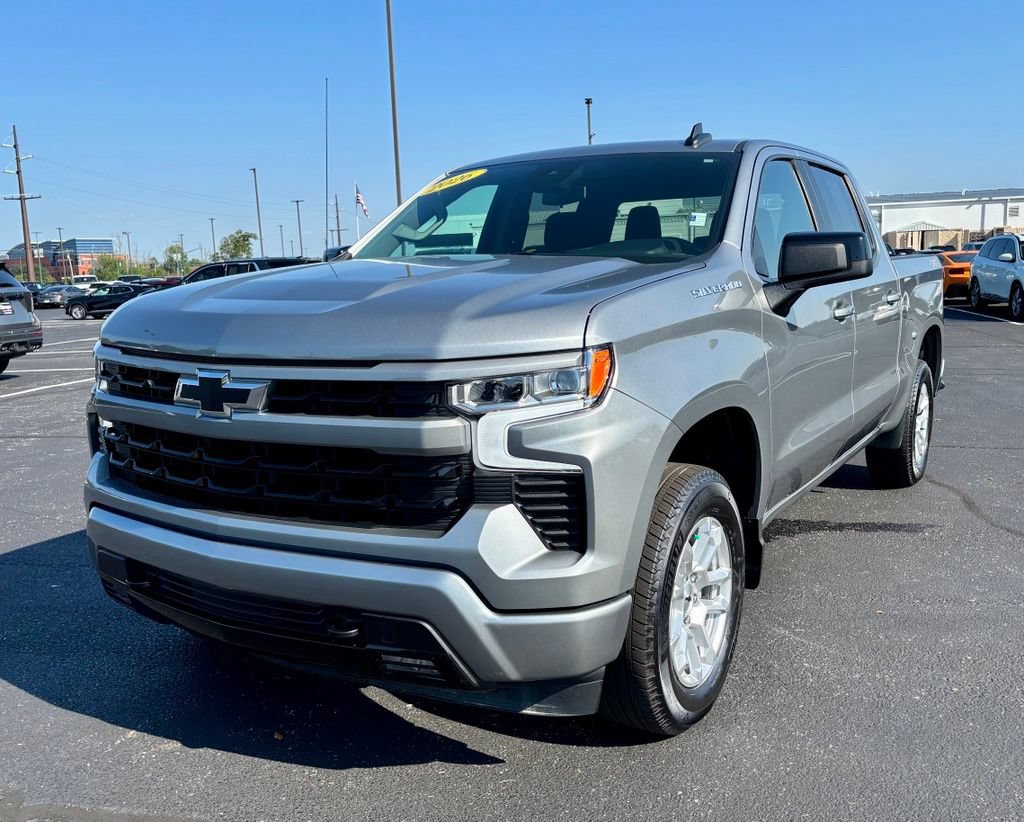 Used 2026 Chevrolet Silverado 1500 RST AWD/4WD image 3