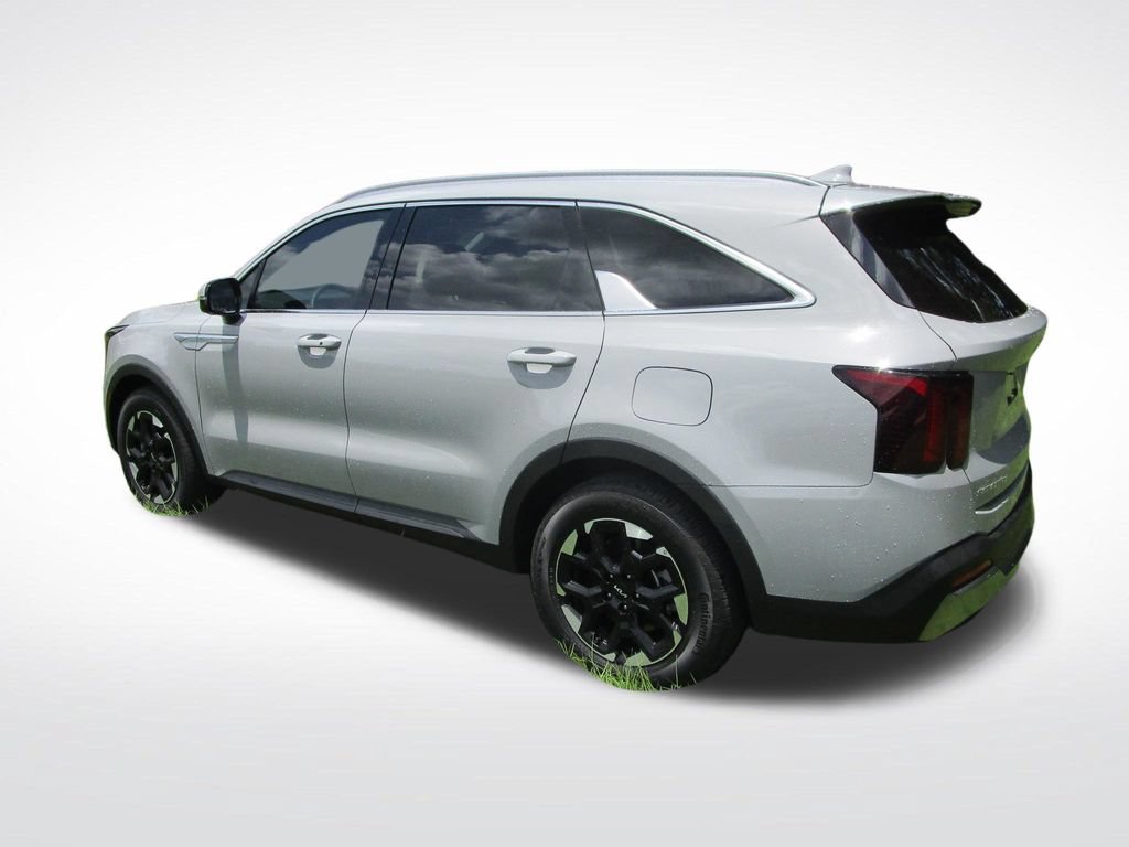 Used 2025 Kia Sorento S w/ Panoramic Sunroof Package FWD image 4