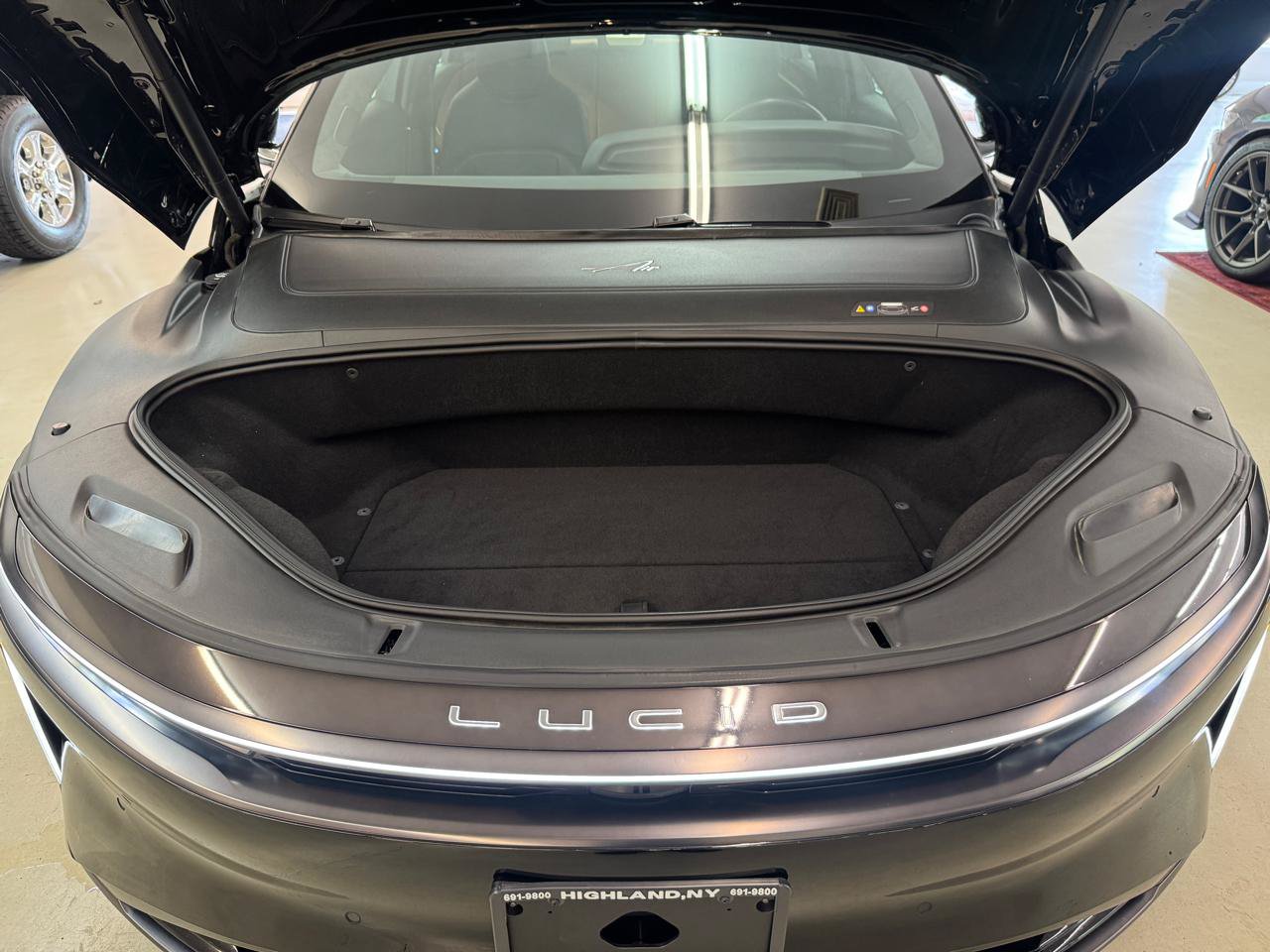 Used 2023 Lucid Air Touring AWD/4WD image 19