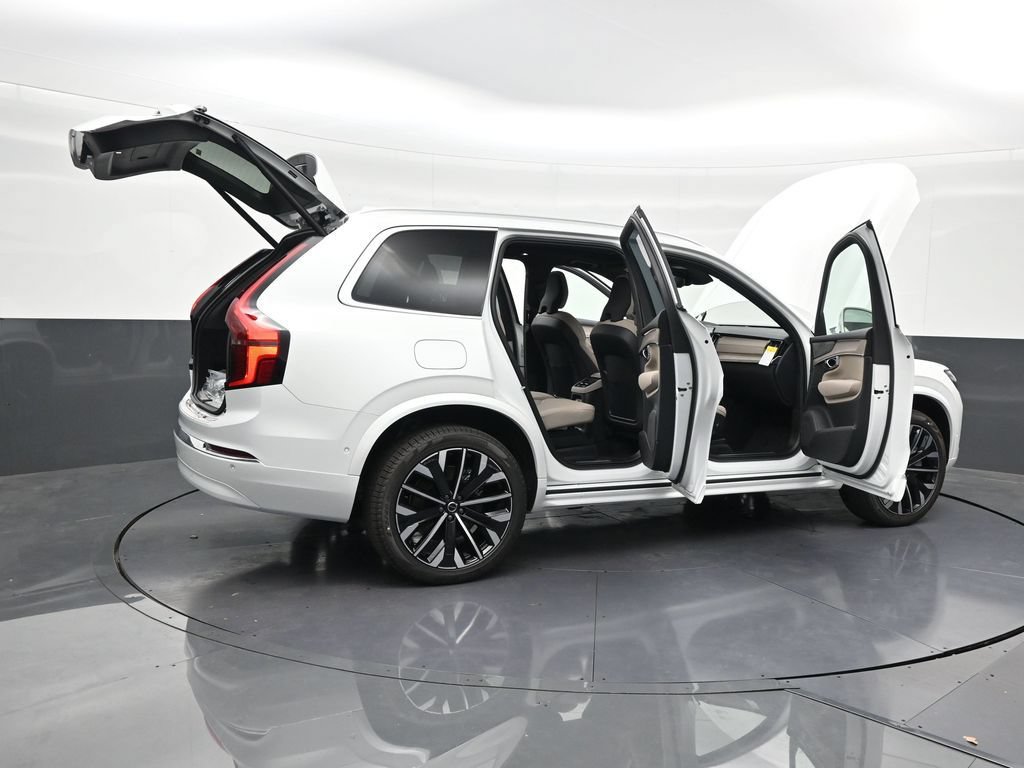 New 2026 Volvo XC90 T8 Plus w/ Protection Package Premier AWD/4WD image 29