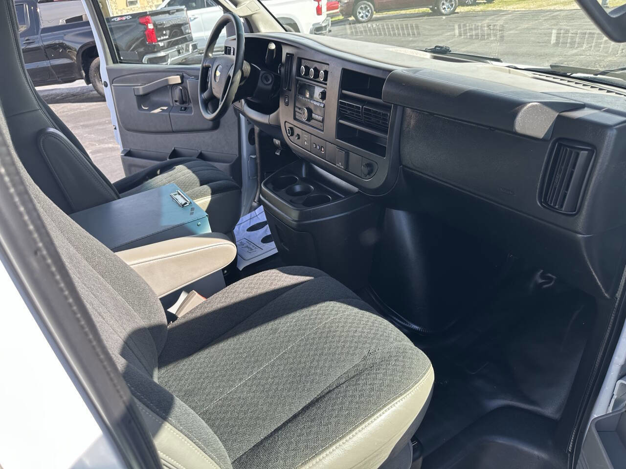 Used 2020 Chevrolet Express 2500 w/ Driver Convenience Package image 16