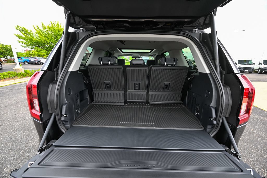 New 2026 Ford Expedition Active AWD/4WD image 13