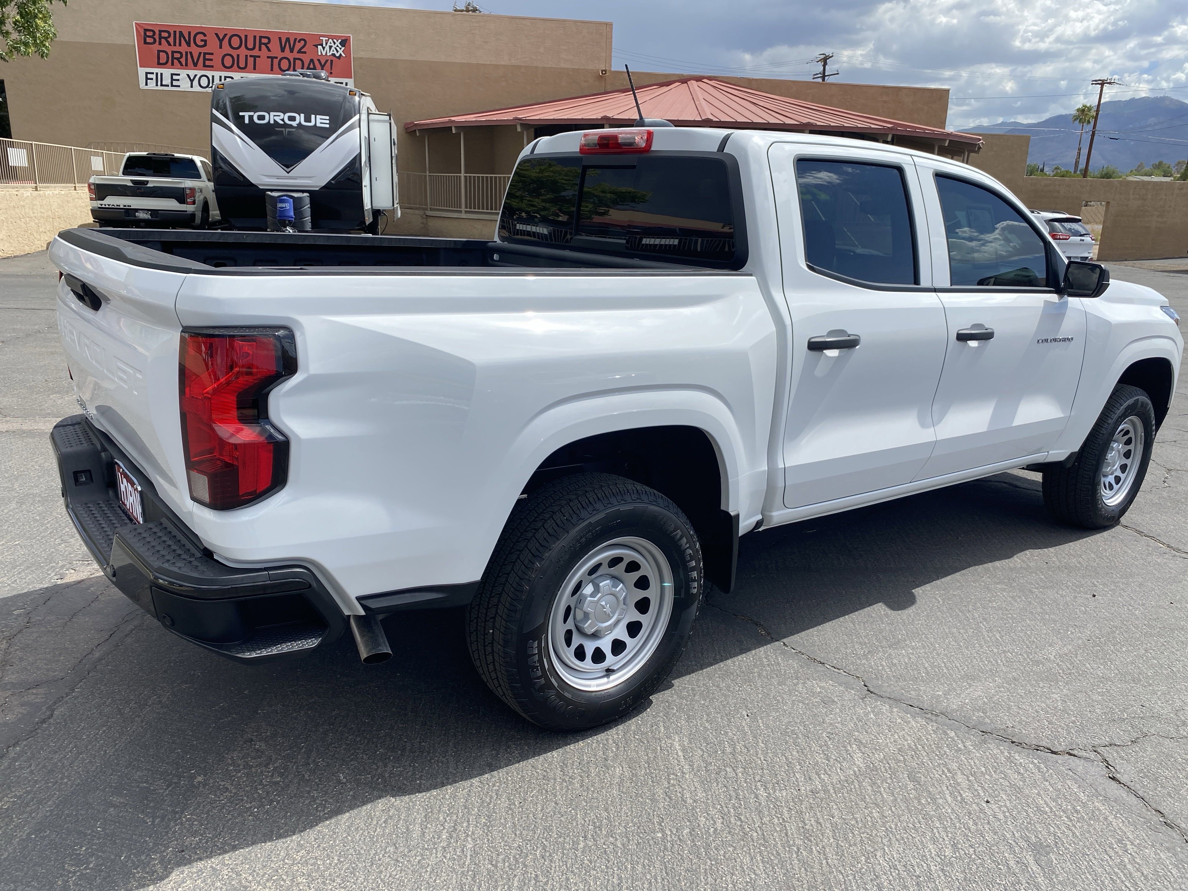 Used 2025 Chevrolet Colorado W/T image 4