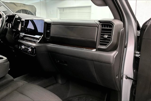 Used 2023 GMC Sierra 1500 Elevation w/ LPO, Elevation Black Package AWD/4WD image 20