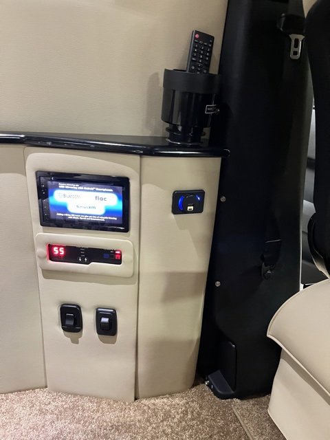 Used 2023 Mercedes-Benz Sprinter 2500 image 36