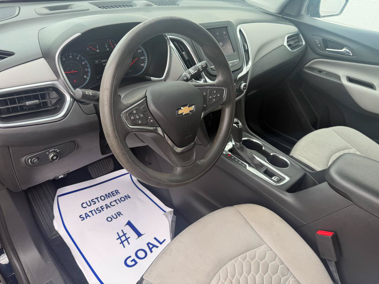 Used 2021 Chevrolet Equinox LS w/ LS Convenience Package FWD image 9
