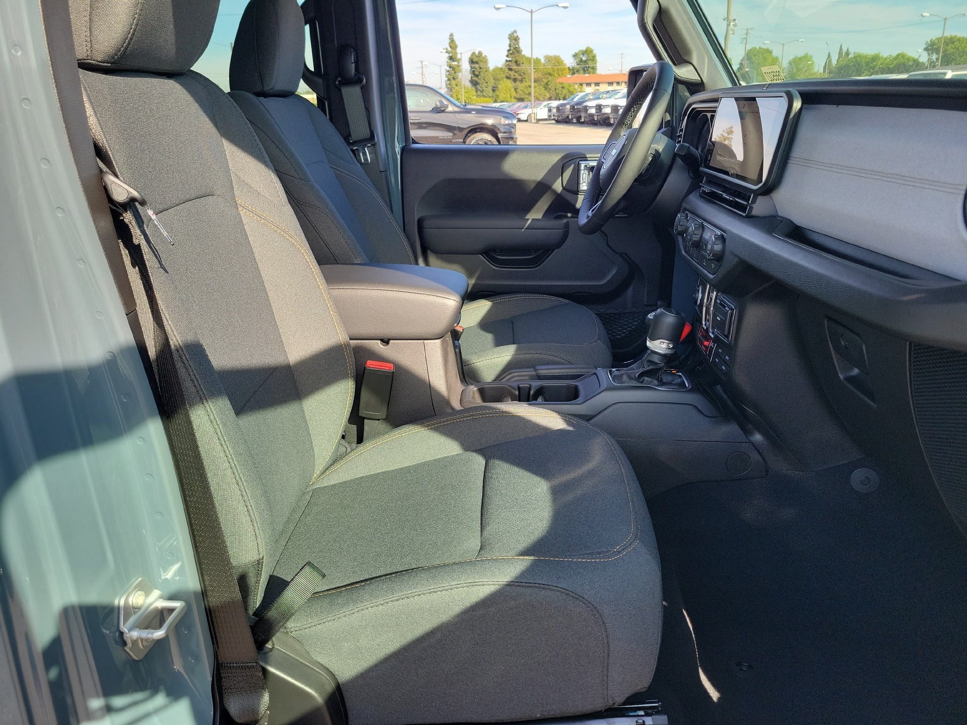 New 2026 Jeep Gladiator Sport AWD/4WD image 14