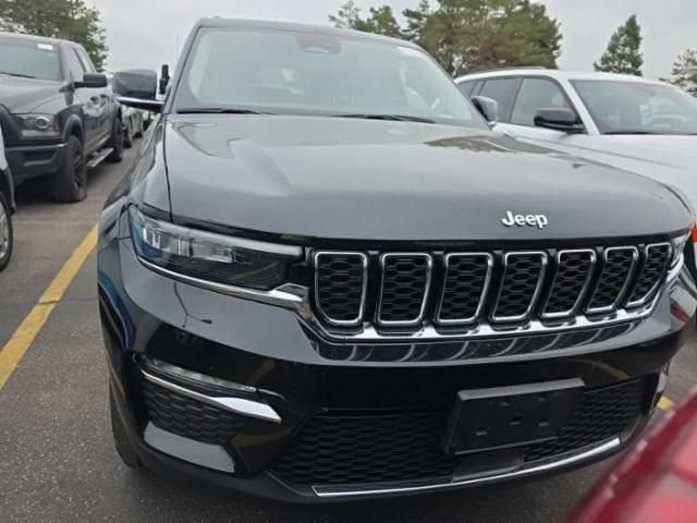 Used 2023 Jeep Grand Cherokee Limited AWD/4WD image 14