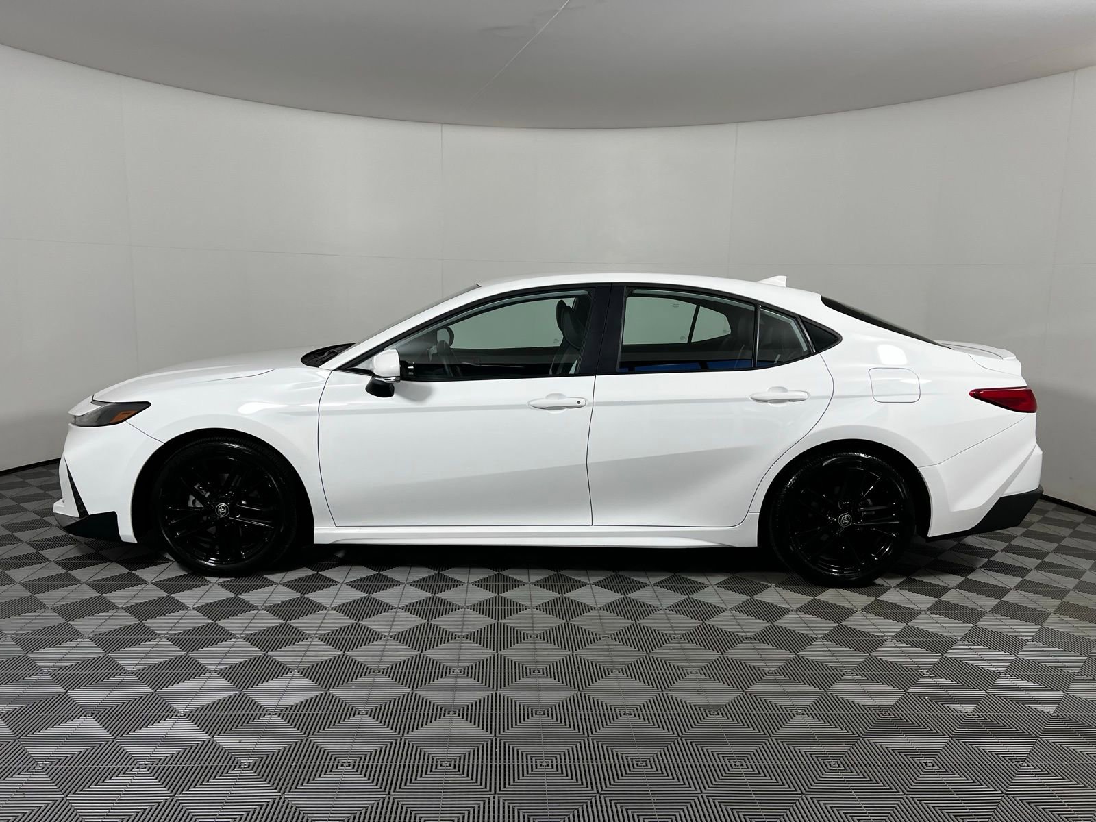 Certified 2025 Toyota Camry SE image 7