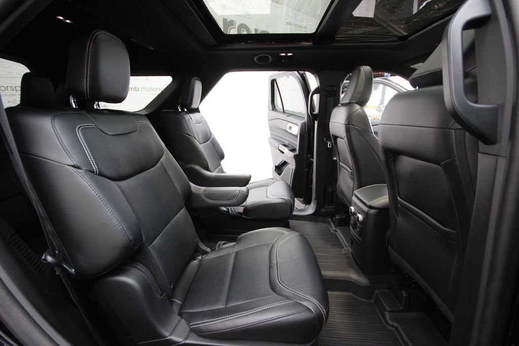 Used 2023 Ford Explorer ST w/ Equipment Group 401A AWD/4WD image 30
