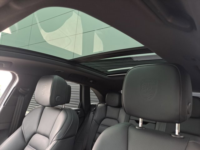 Certified 2023 Porsche Macan GTS image 38