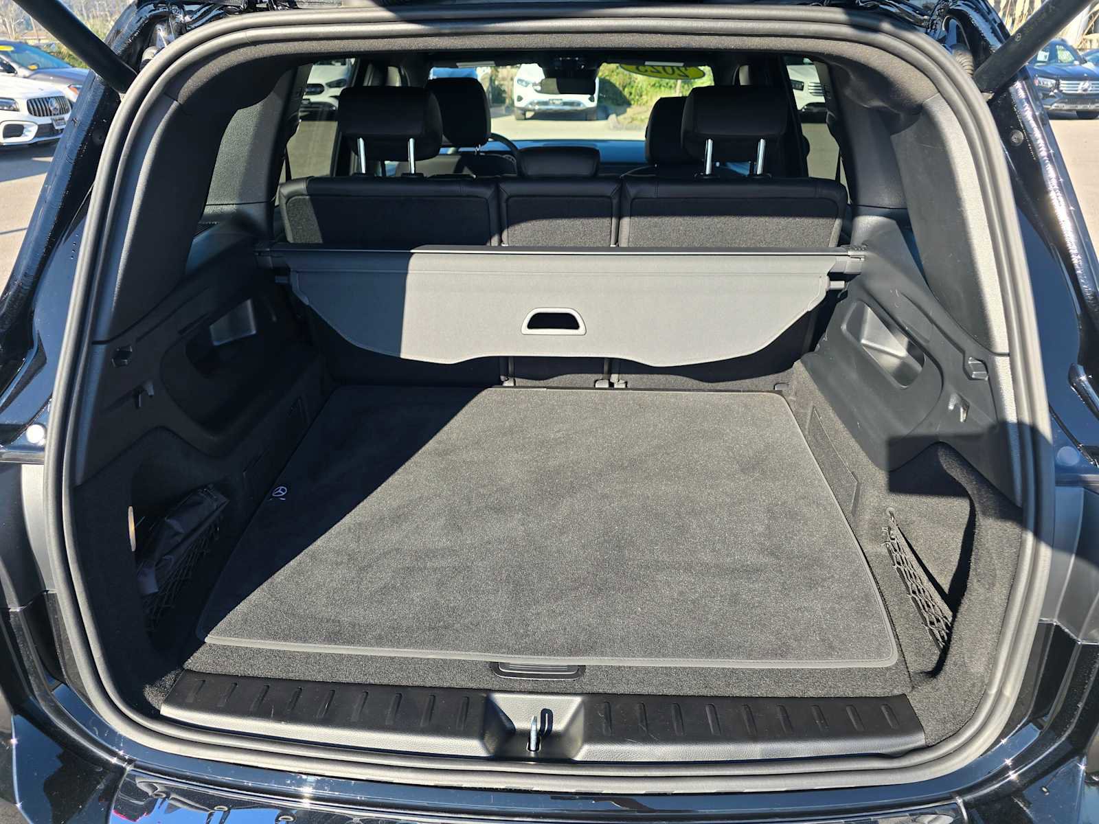 Used 2025 Mercedes-Benz GLB 250 4MATIC image 16