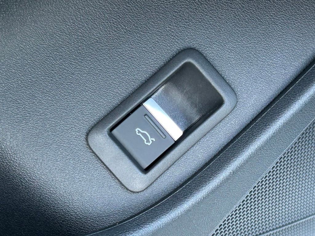 Used 2023 Audi Q4 e-tron Prestige w/ Black Optic Package image 73