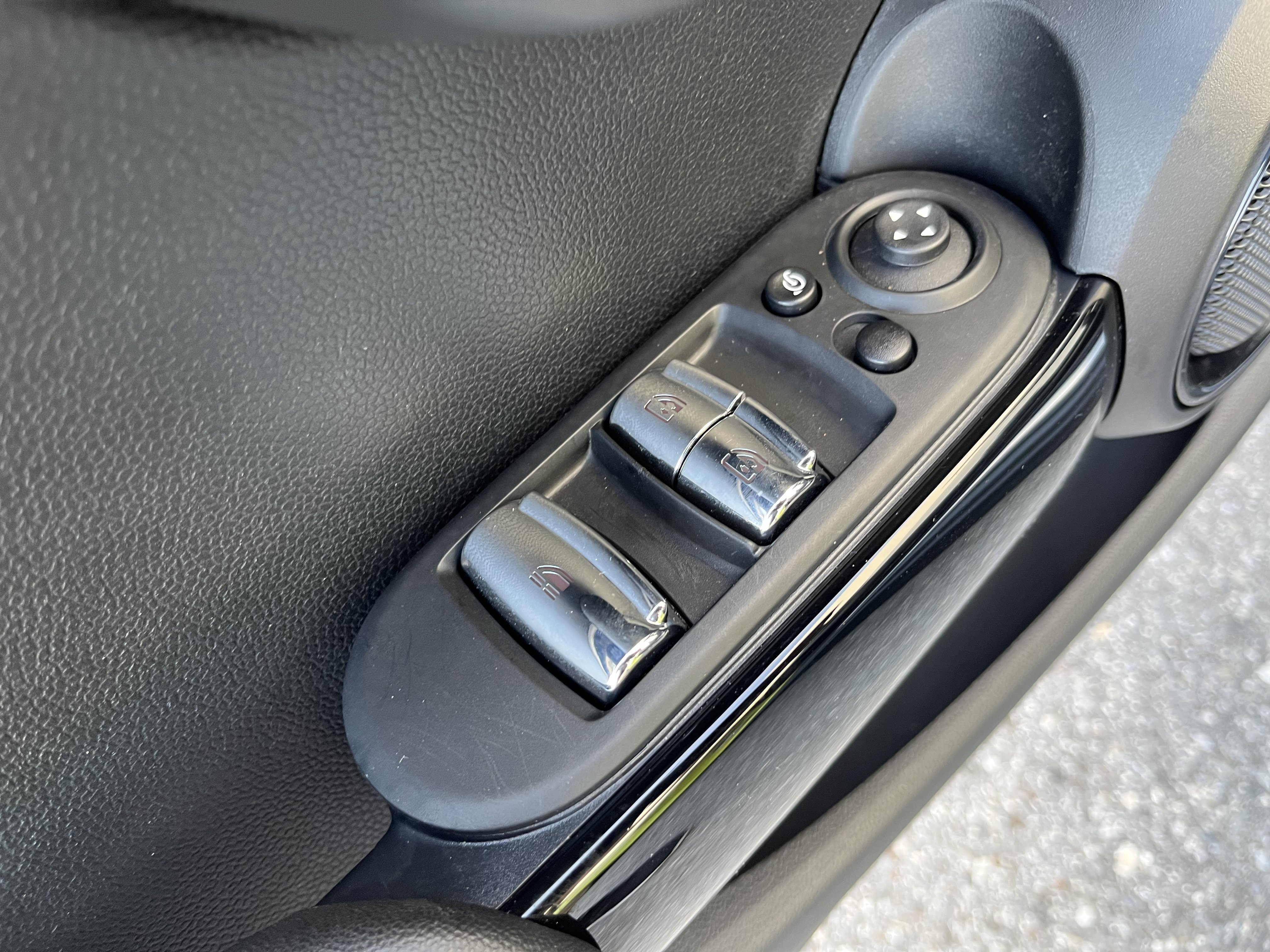 Used 2024 MINI Cooper Convertible FWD image 14