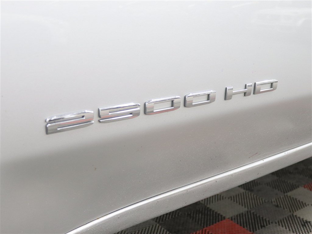 Used 2022 GMC Sierra 2500 SLE w/ X31 Off-Road Package image 11