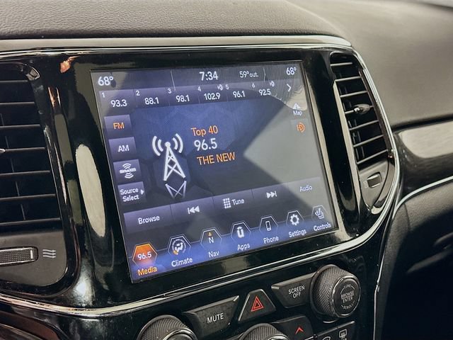 Used 2019 Jeep Grand Cherokee Trailhawk w/ Trailhawk Luxury Group AWD/4WD image 19