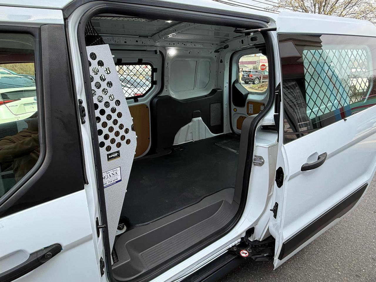 Used 2020 Ford Transit Connect XL image 13