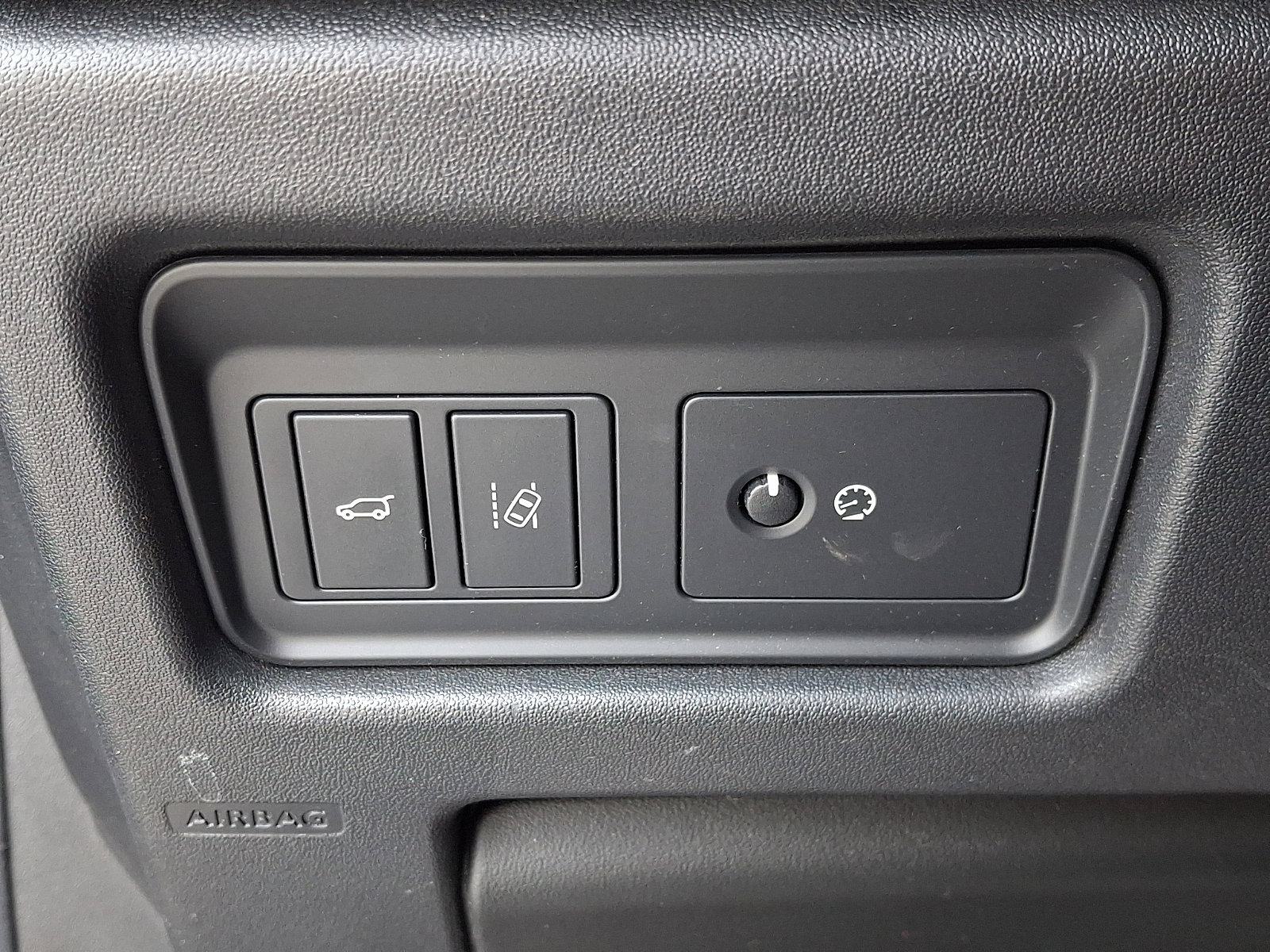 Used 2018 Land Rover Discovery Sport HSE image 25