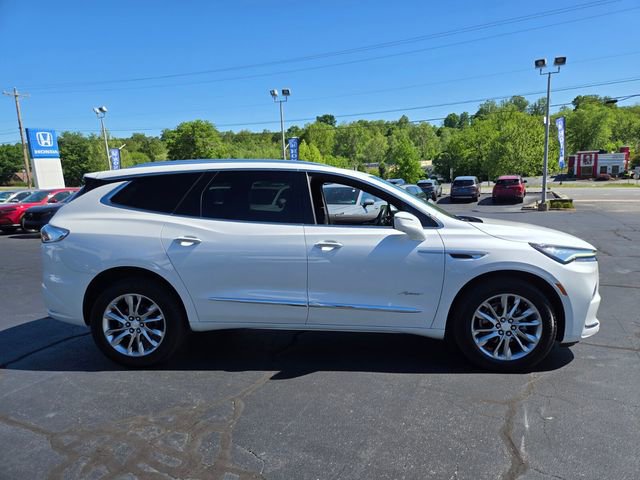 Used 2022 Buick Enclave Avenir w/ Avenir Technology Package AWD/4WD image 9