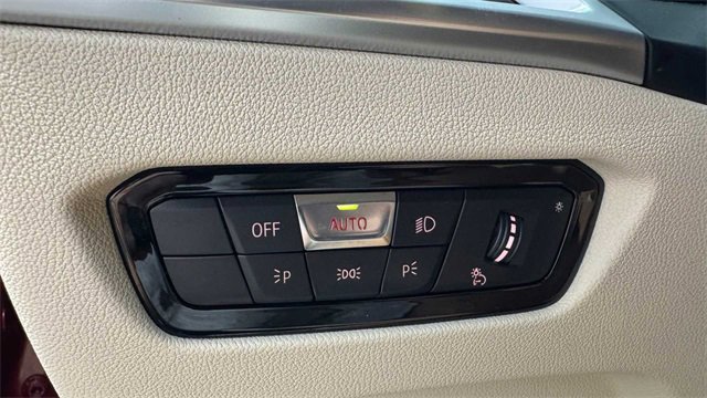 Used 2025 BMW M440i Convertible image 33