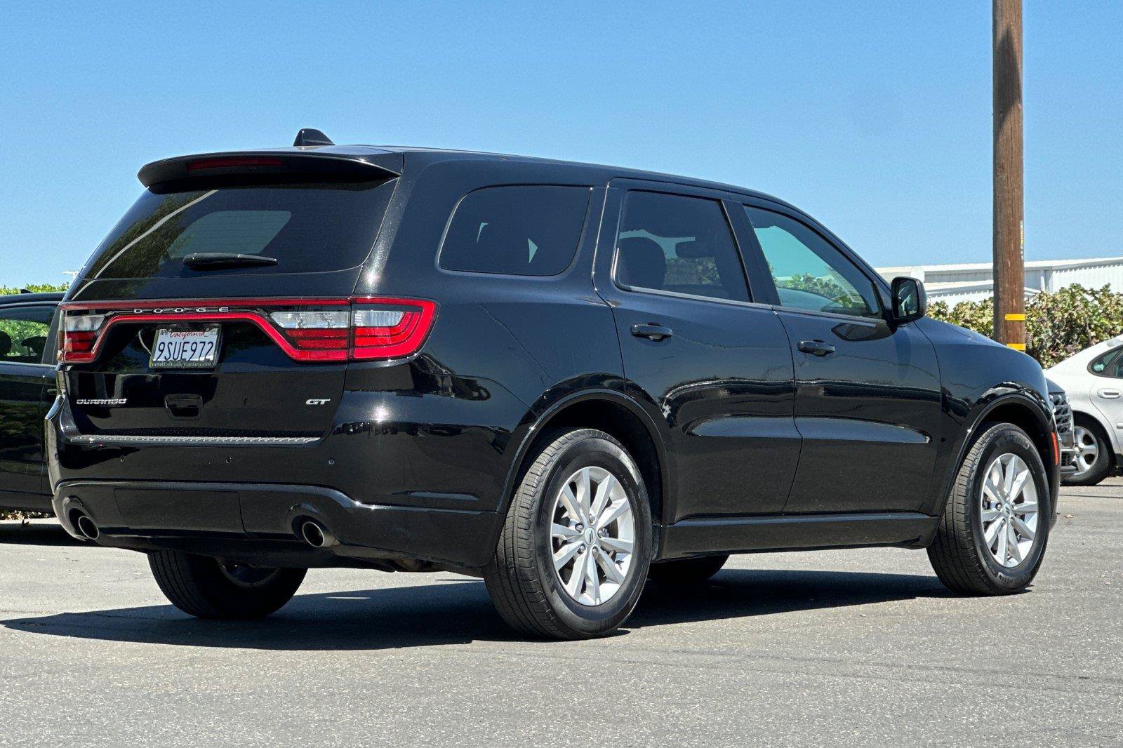 Certified 2025 Dodge Durango GT RWD image 4