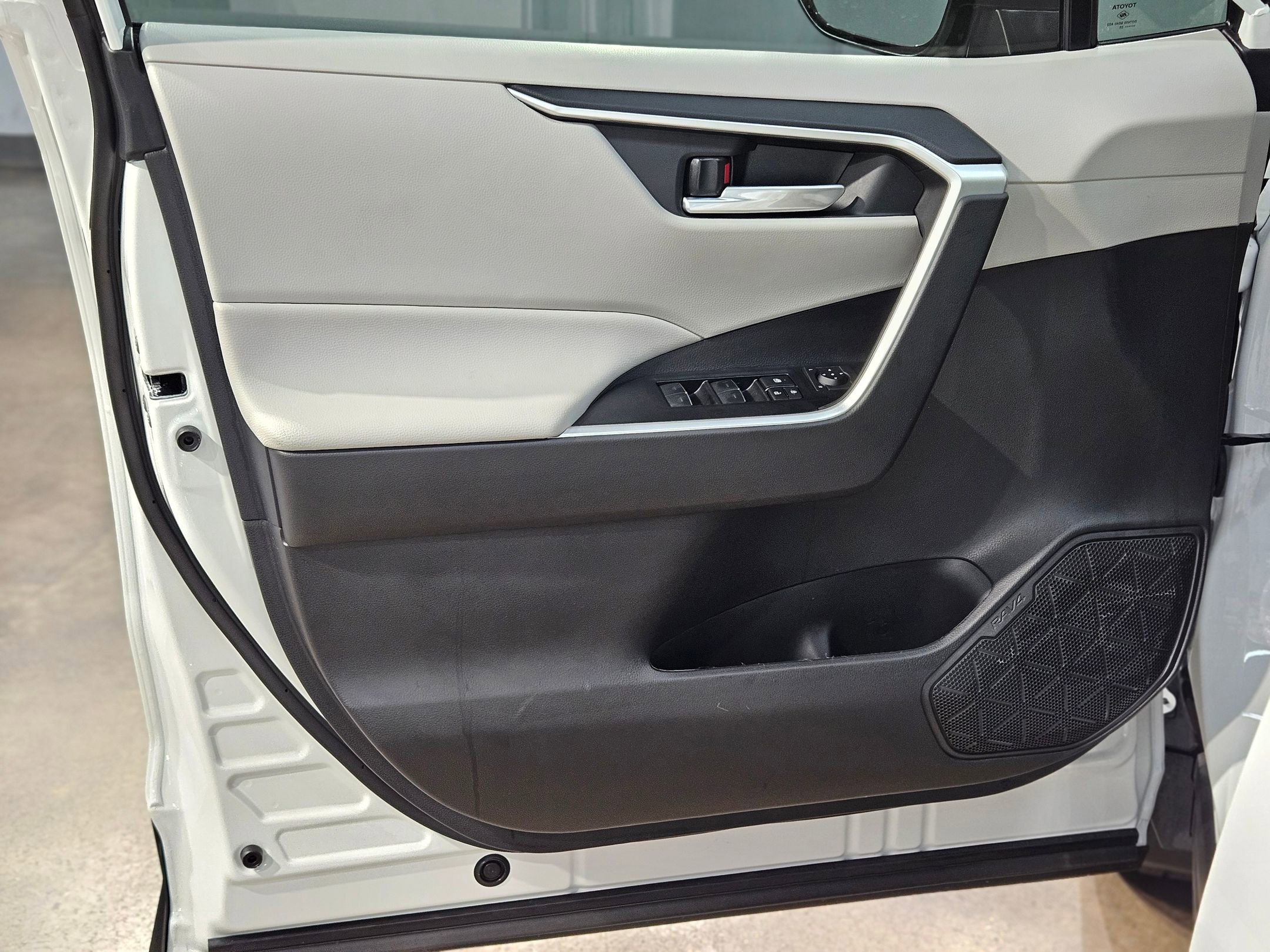 New 2025 Toyota RAV4 XLE Premium image 11