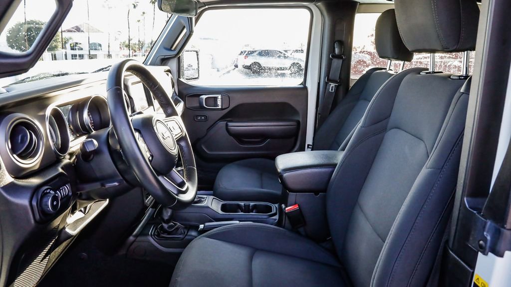 Used 2022 Jeep Wrangler Sport S image 22