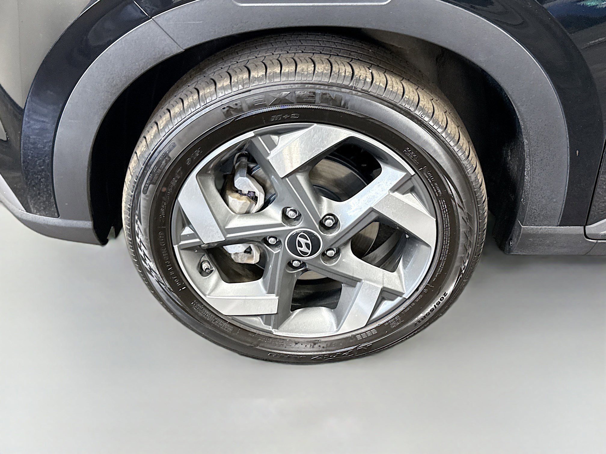 Used 2024 Hyundai Venue SEL FWD image 38