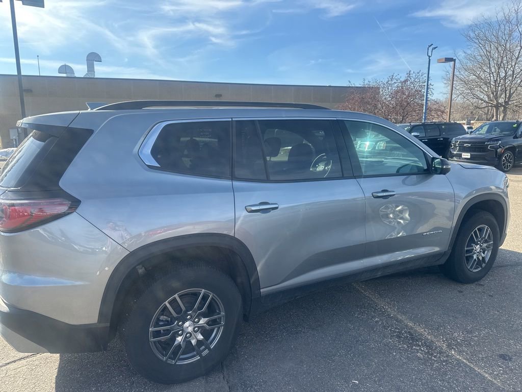 Used 2025 GMC Acadia Elevation image 6