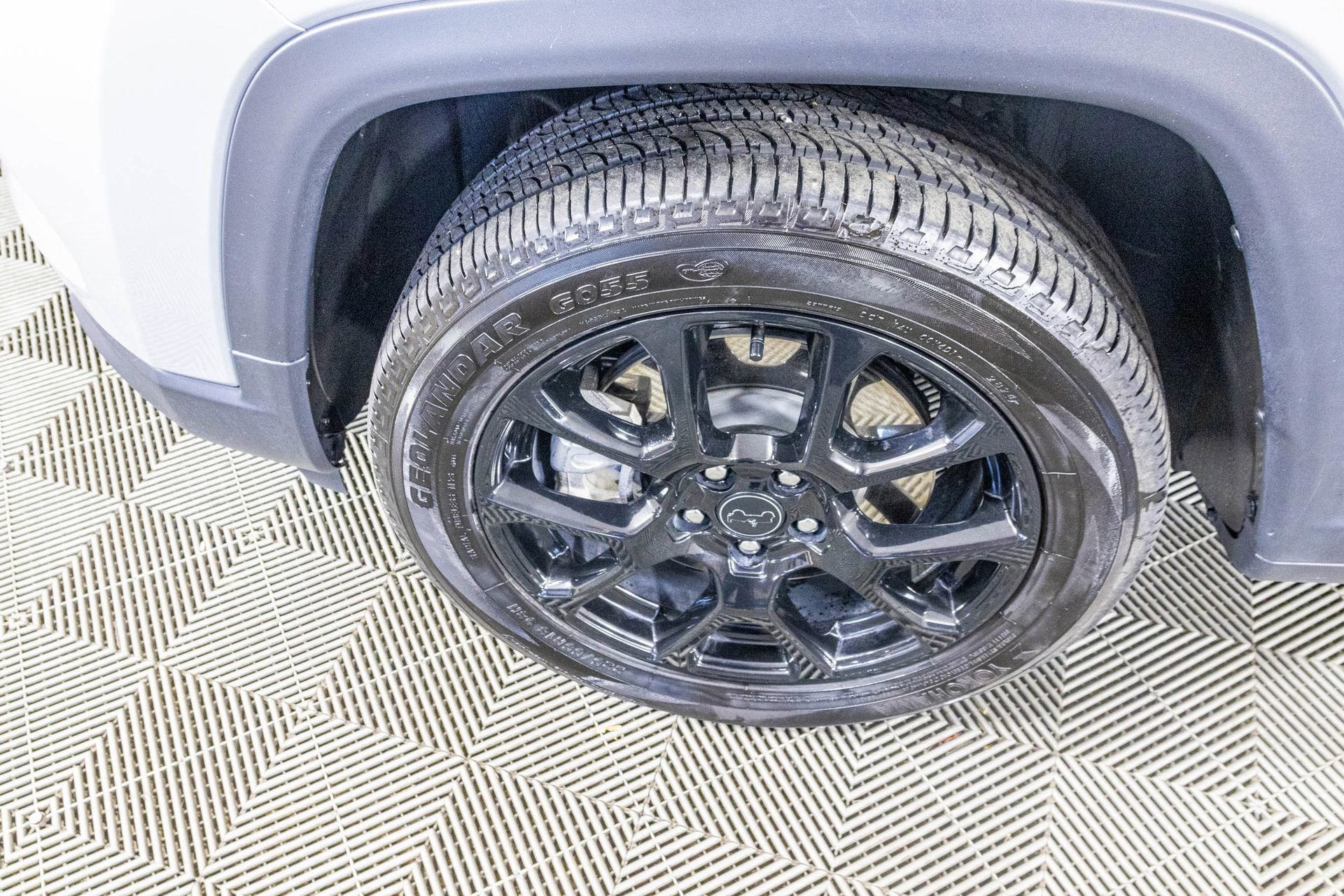 Used 2025 Jeep Compass Latitude w/ Altitude Special Edition image 46