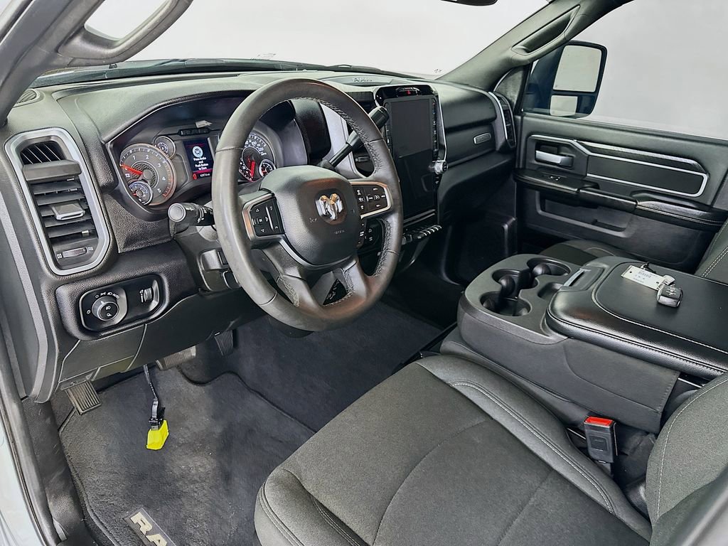 Used 2025 RAM 2500 Big Horn AWD/4WD image 30