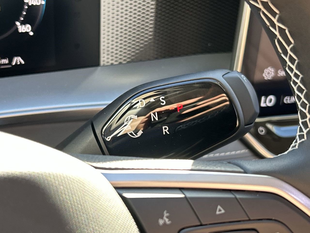 New 2026 Volkswagen Tiguan SE image 27