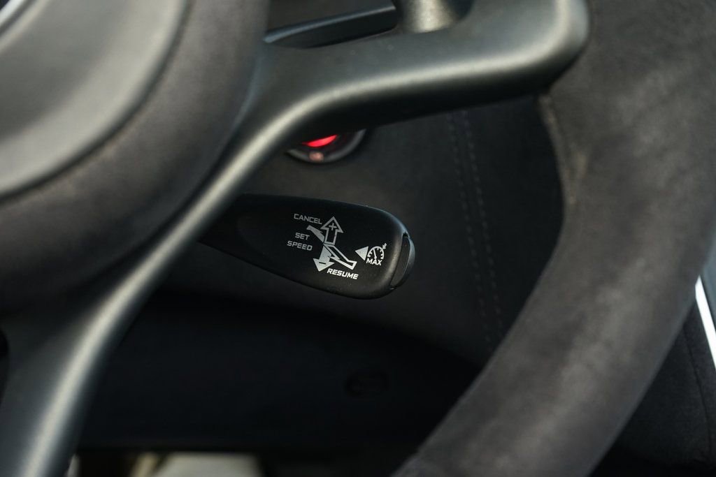 Used 2020 McLaren 600LT Spider image 27