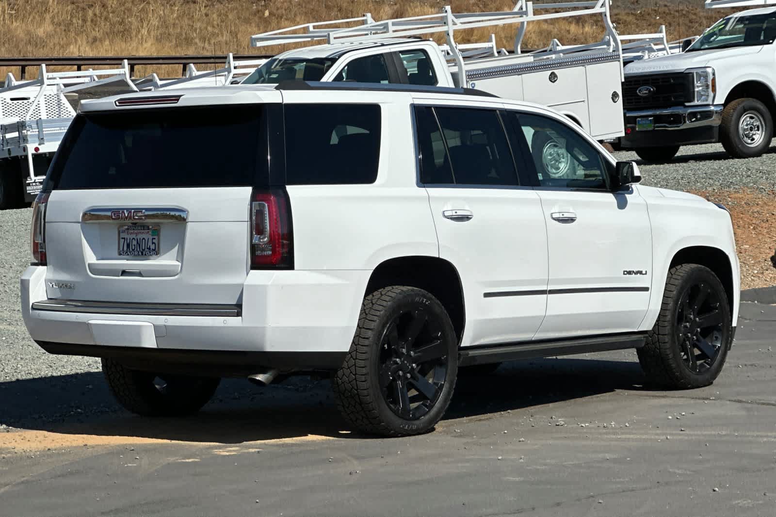 Used 2016 GMC Yukon Denali w/ Open Road Package AWD/4WD image 4