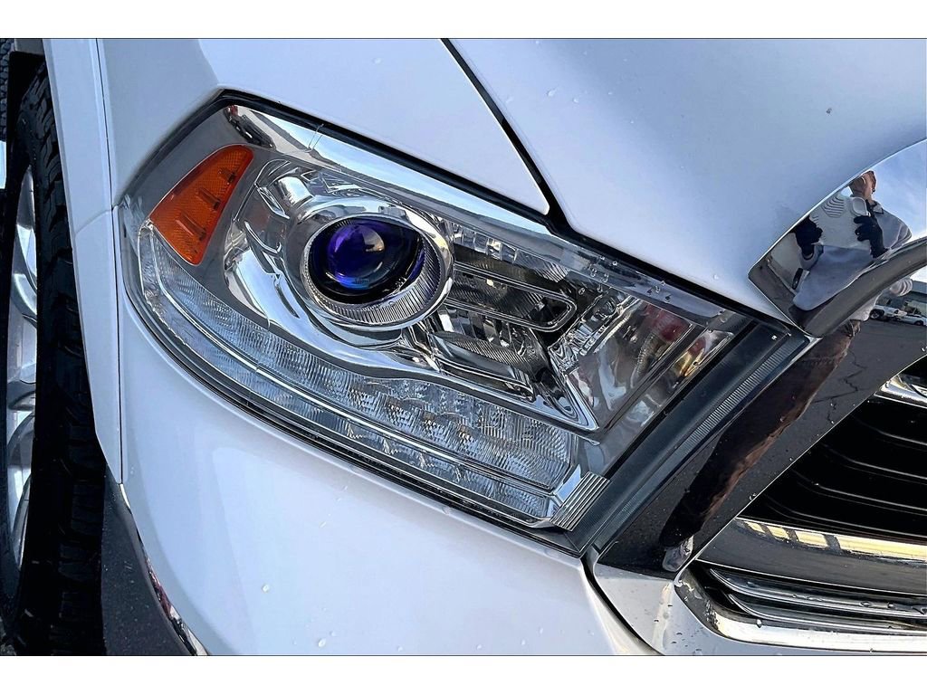 Used 2017 RAM 1500 Laramie Longhorn image 27