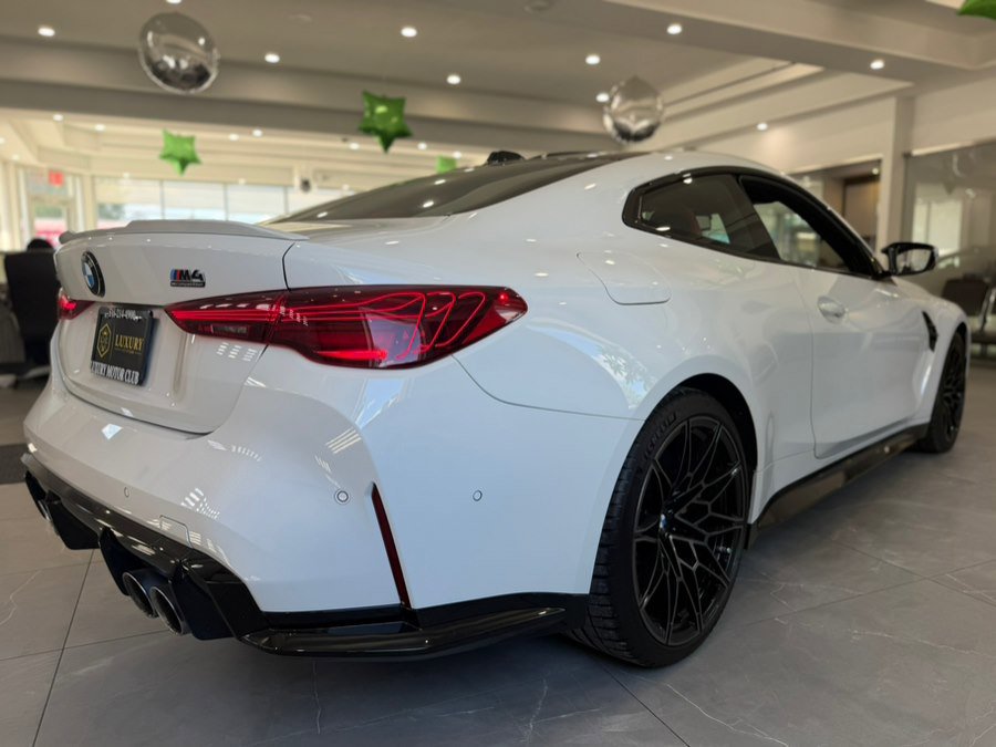 Used 2025 BMW M4 xDrive Competition AWD/4WD image 8