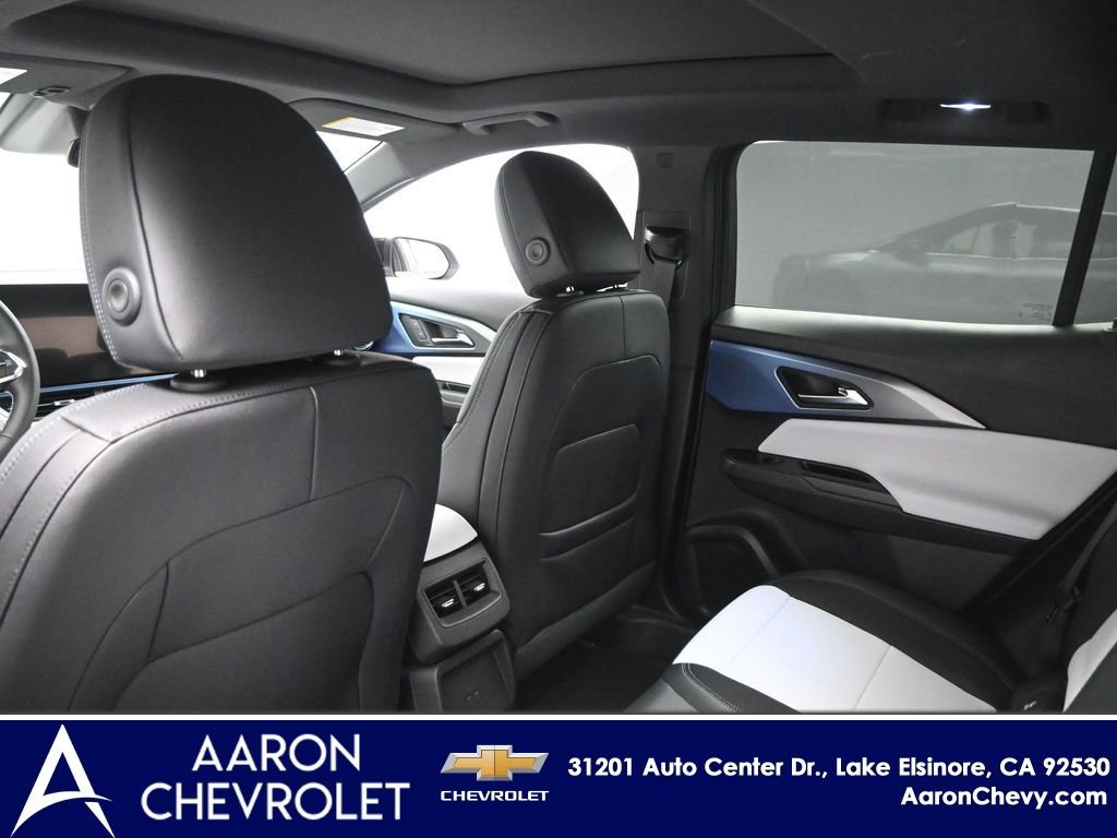 New 2026 Chevrolet Equinox EV LT AWD/4WD image 21