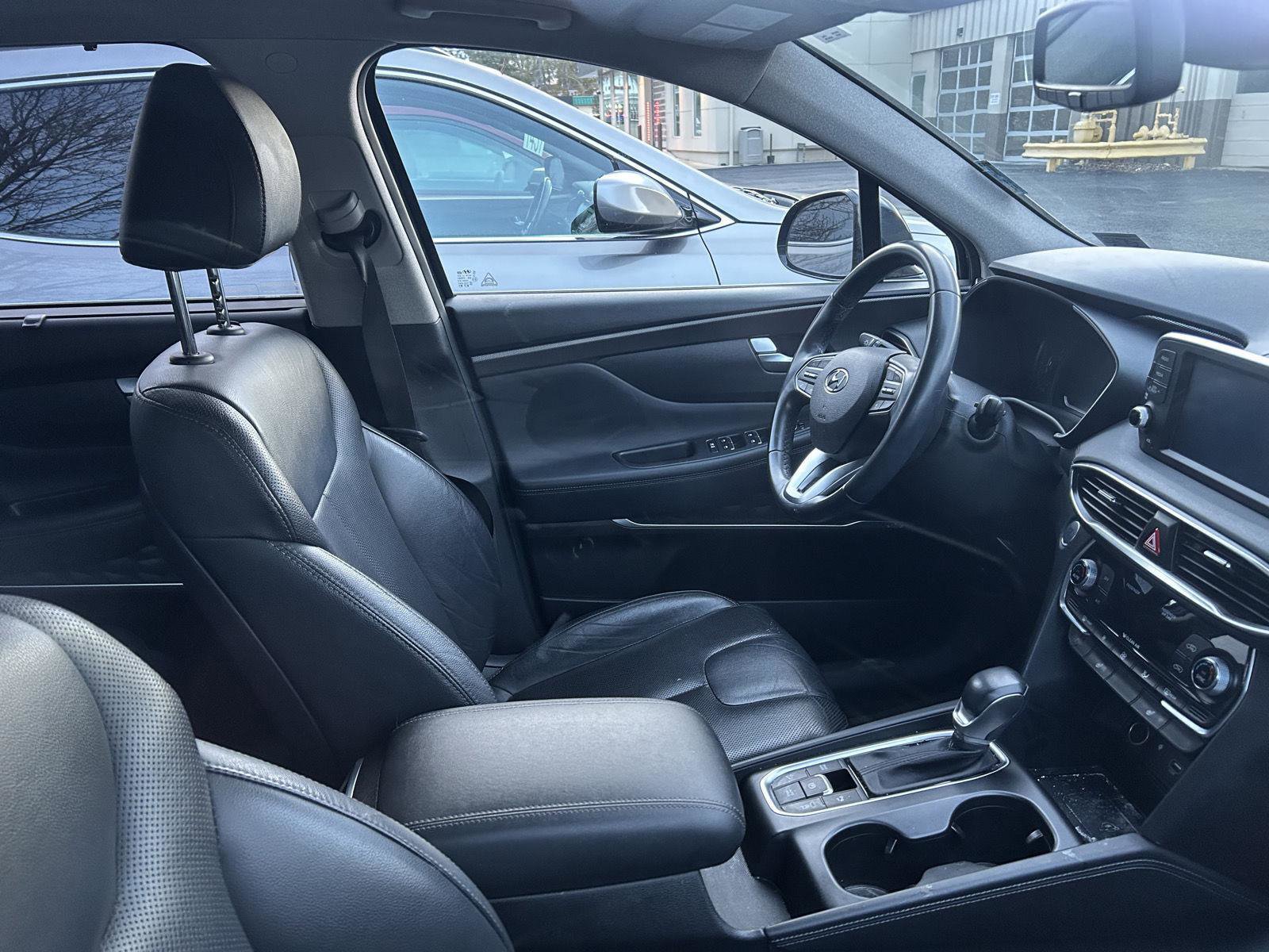 Used 2020 Hyundai Santa Fe SEL image 6