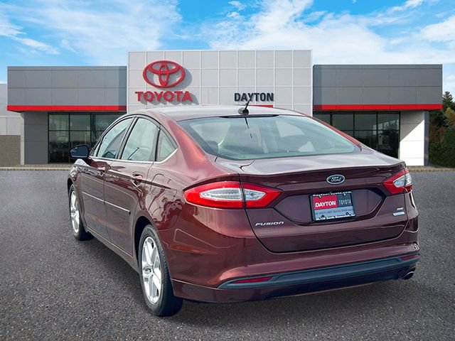 Used 2015 Ford Fusion SE FWD image 4