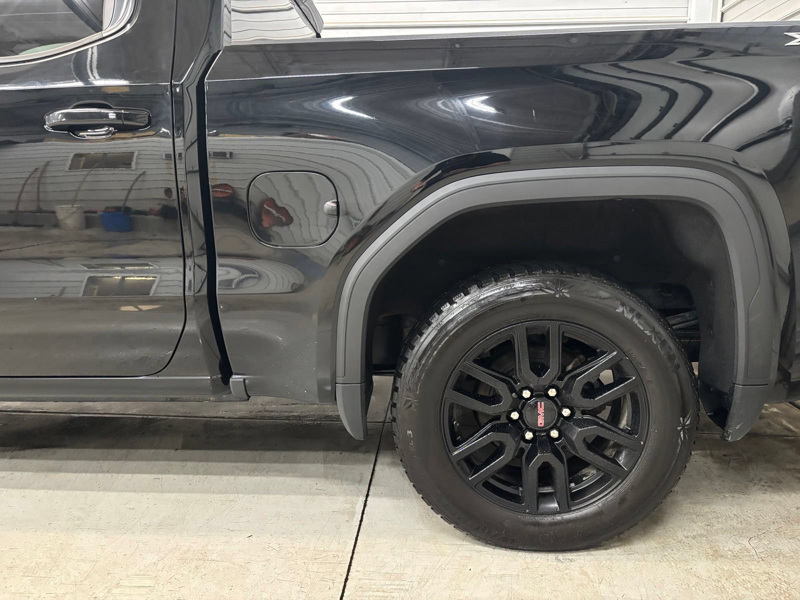 Used 2021 GMC Sierra 1500 Elevation w/ X31 Off-Road Package AWD/4WD image 6