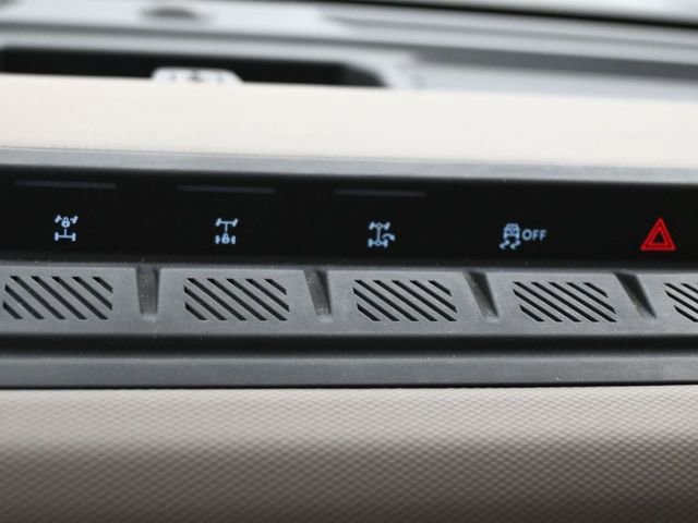 Used 2023 Ford Bronco Wildtrak image 10