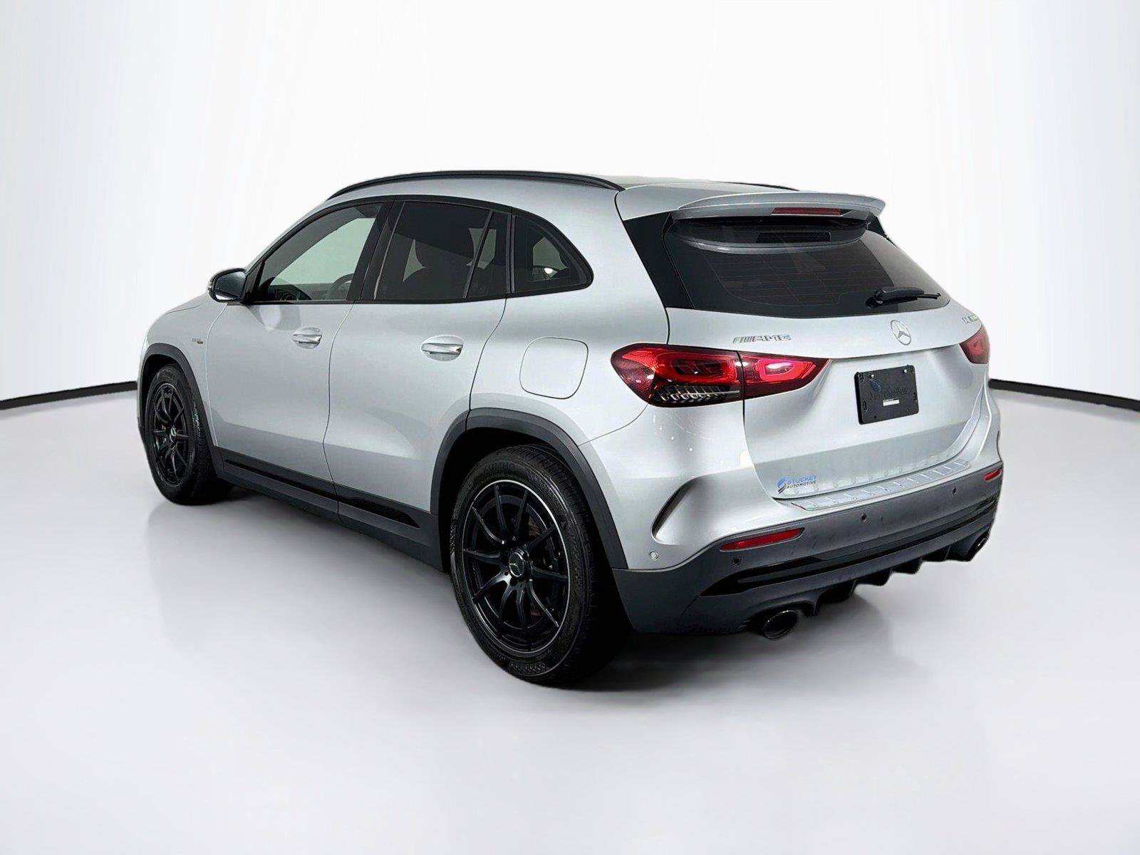 Used 2023 Mercedes-Benz GLA 35 AMG 4MATIC w/ Parking Assistance Package image 9