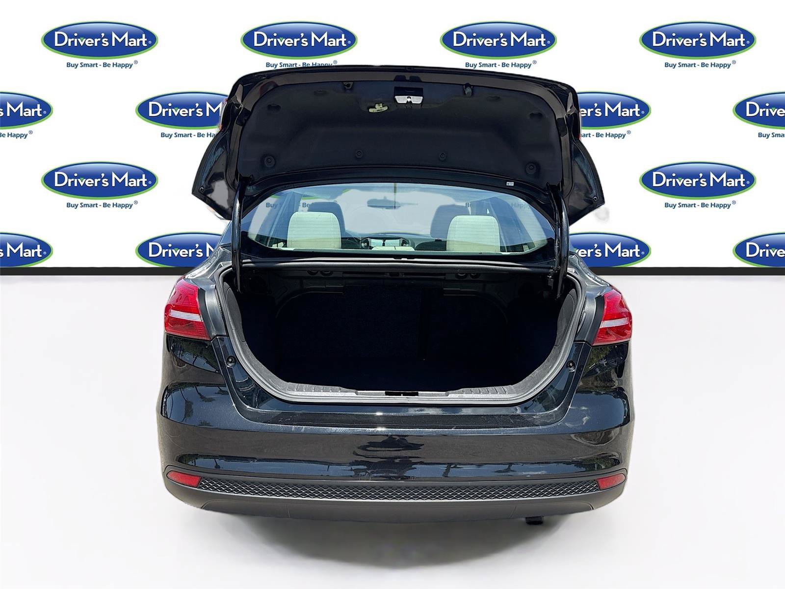 Used 2015 Ford Focus SE FWD image 23