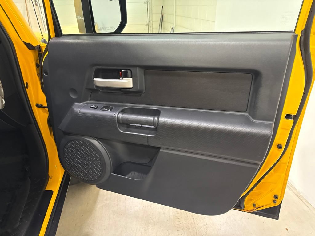 Used 2009 Toyota FJ Cruiser 4WD w/ Convenience Pkg image 30