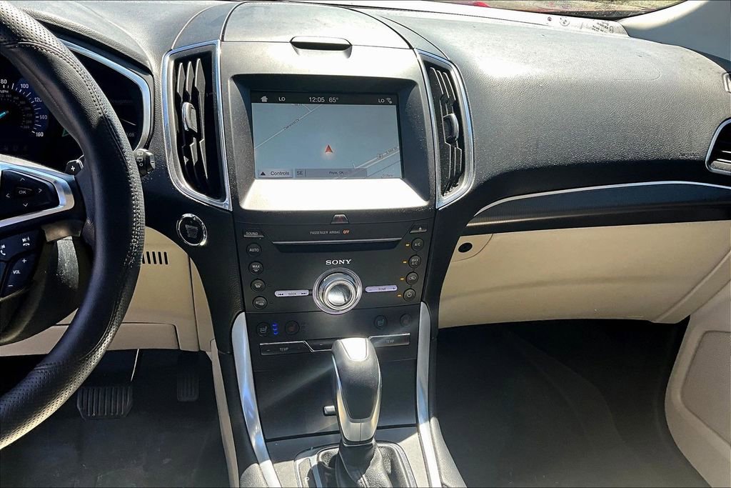 Used 2018 Ford Edge Titanium w/ Equipment Group 301A image 16