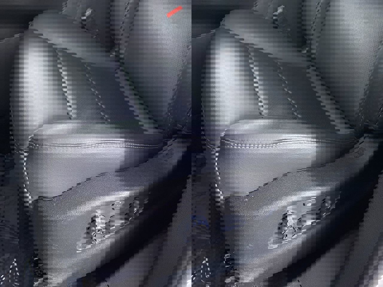 Certified 2023 Cadillac XT4 Premium Luxury w/ Technology Package image 10